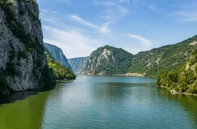 Entre Serbia y Rumanía