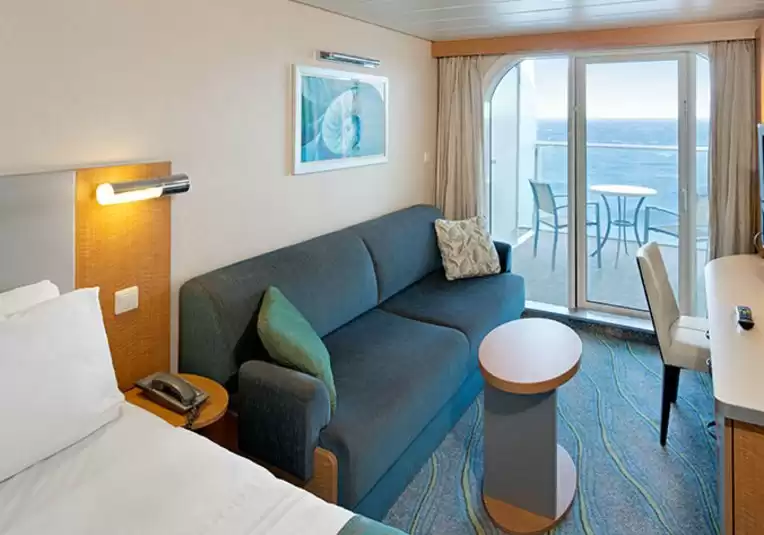 Cabina con vista al mar y balcón